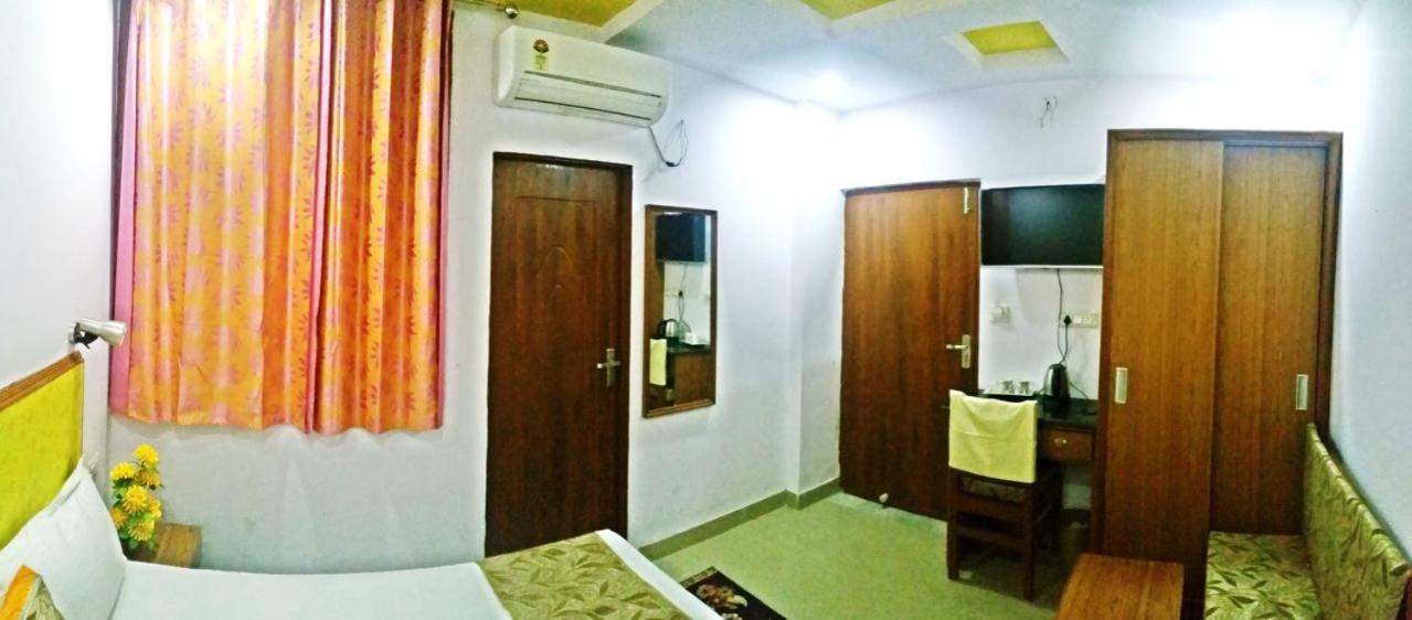 Airport Sky Inn Homestay Dzsaipur Kültér fotó